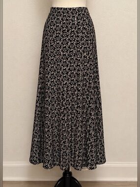 Maxi Skirt LuLaRoe Black and Cream Geometric Print size M